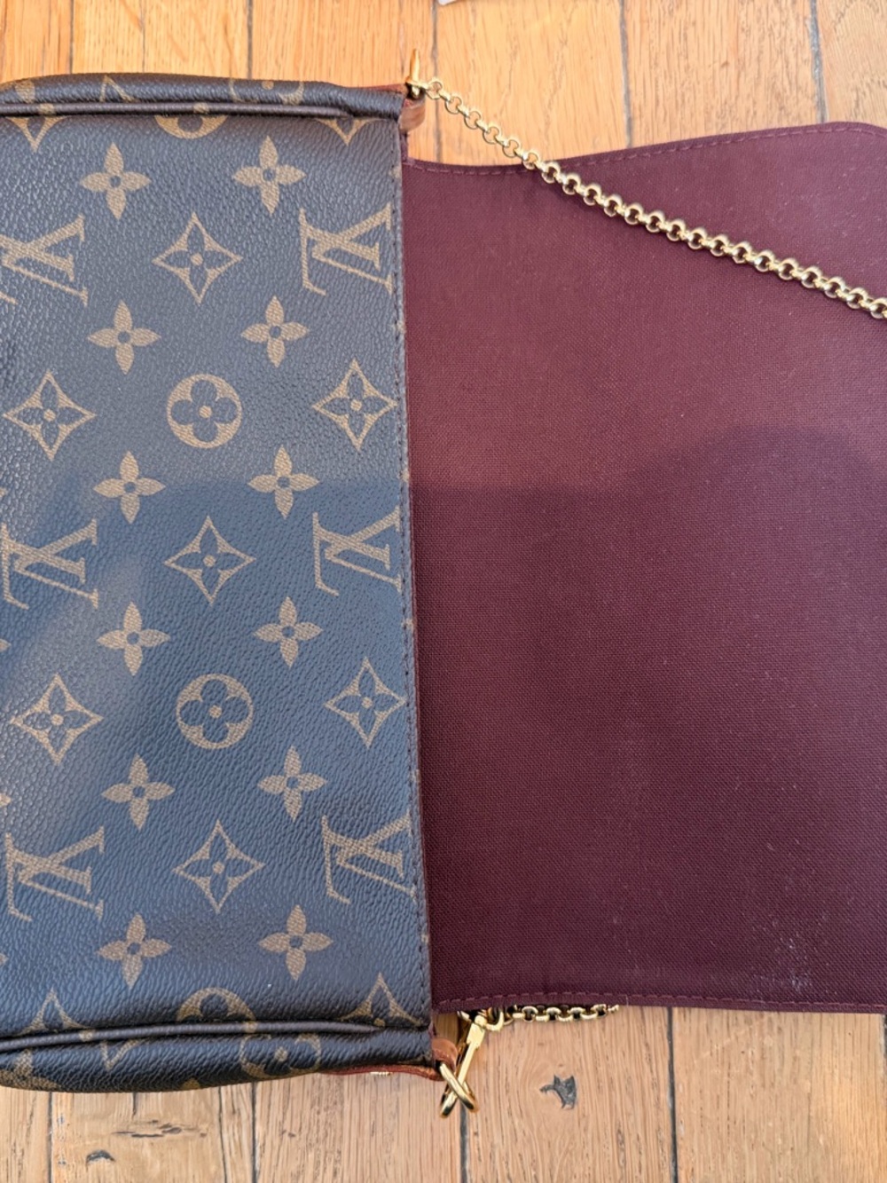 AUTHENTIC Louis Vuitton Favorite Monogram Canvas Crossbody - Picture 8 of 16